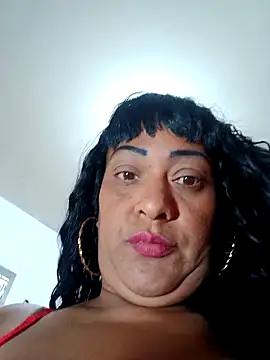 Snapshot of SabrinaColin chatting on 02/09/26, 02:32 SabrinaColin online show from 02/09/26, 02:32