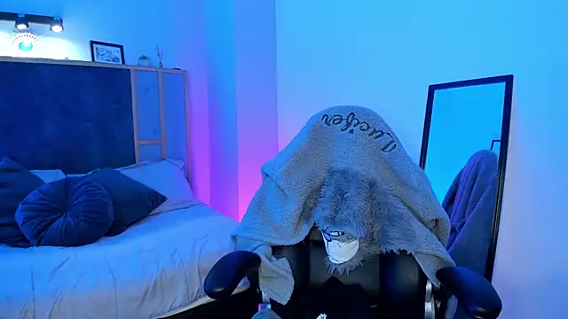 Luna tagliaferri online show from 02/11/26, 01:38