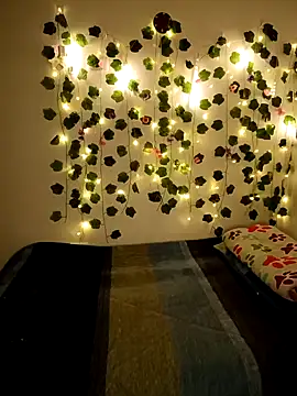 Snapshot of melly_whatson chatting on 02/21/26, 10:05 melly whatson online show from 02/21/26, 10:05