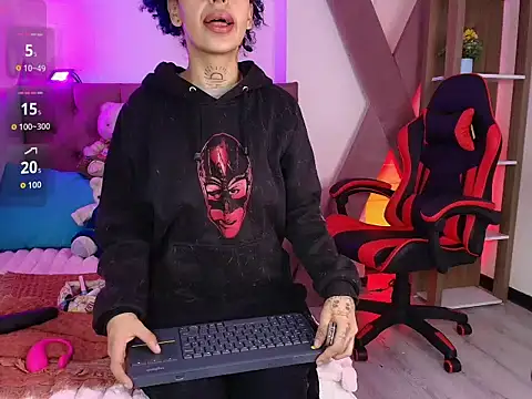 HannahBlue  online show from 02/11/26, 12:32