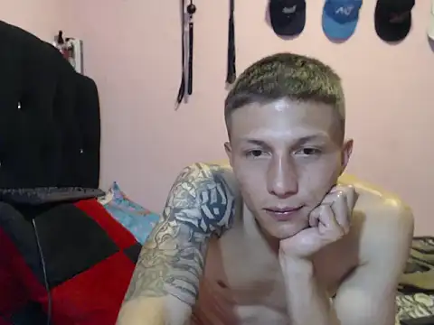 Snapshot of Cronos_Hot_8 chatting on 02/02/26, 10:52 Cronos Hot 8 online show from 02/02/26, 10:52