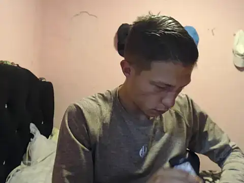 Snapshot of Cronos_Hot_8 chatting on 02/19/26, 10:55 Cronos Hot 8 online show from 02/19/26, 10:55