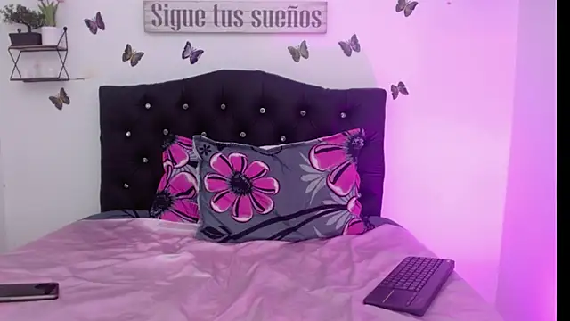 Coral Villalobos online show from 02/26/26, 06:29