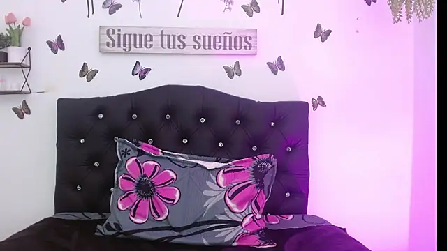 Coral Villalobos online show from 02/27/26, 06:41