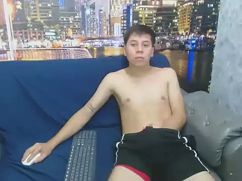 Snapshot of santiago_xxxcol chatting on 02/02/26, 11:14 santiago xxxcol online show from 02/02/26, 11:14