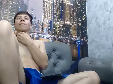 Snapshot of santiago_xxxcol chatting on 02/13/26, 12:06 santiago xxxcol online show from 02/13/26, 12:06