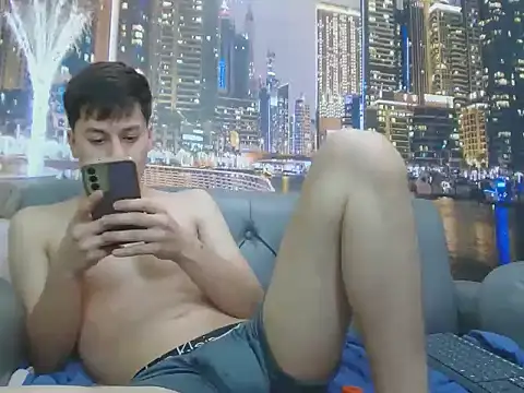 santiago xxxcol online show from 03/08/26, 02:04