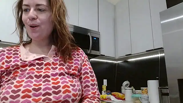 Snapshot of HazelSkyesChat chatting on 02/14/26, 05:53 HazelSkyesChat online show from 02/14/26, 05:53