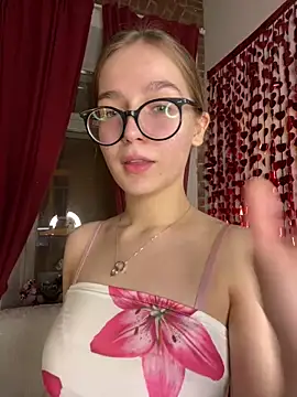 Snapshot of MyKittySayMeow chatting on 02/08/26, 07:06 MyKittySayMeow online show from 02/08/26, 07:06