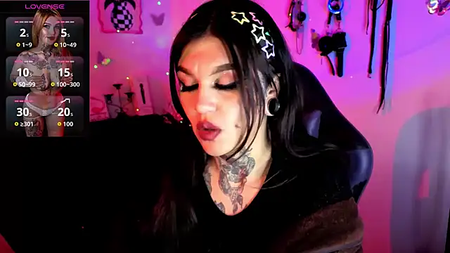 Zoeee 001 online show from 03/08/26, 04:16