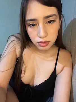 Snapshot of romyamo chatting on 02/24/26, 03:48 romyamo online show from 02/24/26, 03:48