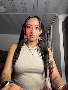 Snapshot of kuromi_x chatting on 02/04/26, 02:28 kuromi x online show from 02/04/26, 02:28