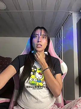 Snapshot of kuromi_x chatting on 02/14/26, 09:39 kuromi x online show from 02/14/26, 09:39