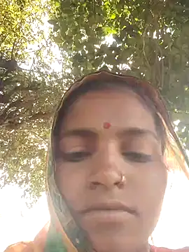 Snapshot of Gungun_thakur chatting on 02/05/26, 05:01 Gungun thakur online show from 02/05/26, 05:01