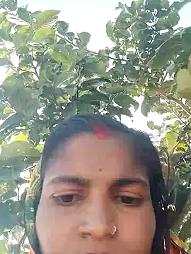 Snapshot of Gungun_thakur chatting on 02/06/26, 09:45 Gungun thakur online show from 02/06/26, 09:45