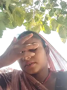 Snapshot of Gungun_thakur chatting on 03/04/26, 06:19 Gungun thakur online show from 03/04/26, 06:19