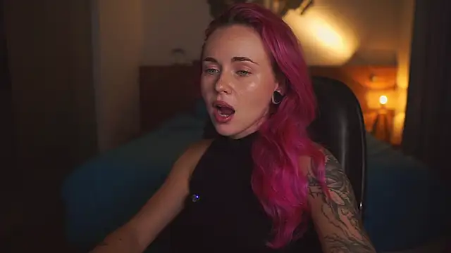 Sarah Pink online show from 06/24/26, 02:16
