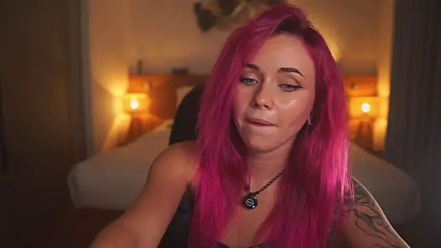 Sarah Pink online show from 06/26/26, 12:20