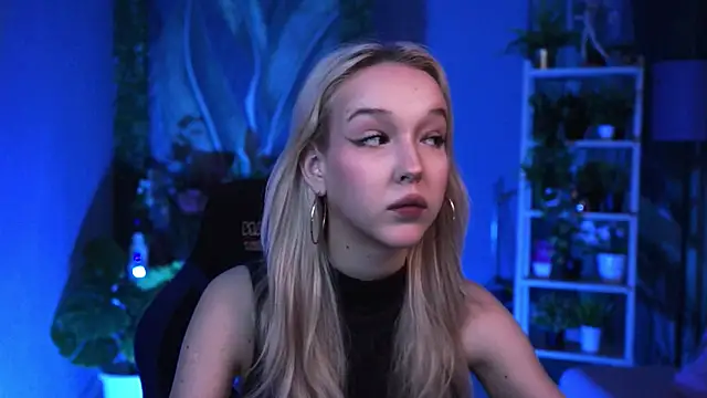 Snapshot of MaoqiBeverly chatting on 02/23/26, 05:54 MaoqiBeverly online show from 02/23/26, 05:54