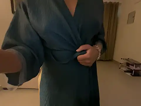 Anna girl22 online show from 05/17/26, 03:30