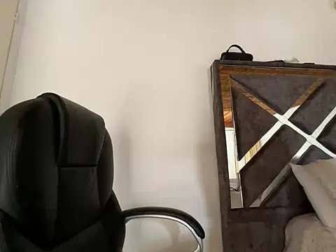 alison parkerr26 online show from 02/04/26, 06:03