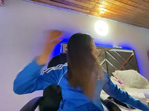 alison parkerr26 online show from 02/10/26, 02:37