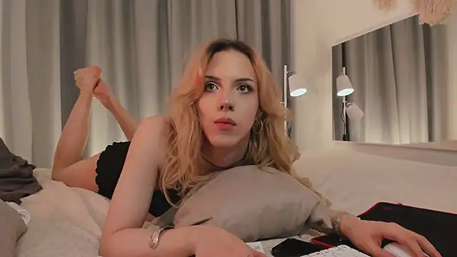 Tiffany  King online show from 04/06/26, 04:46