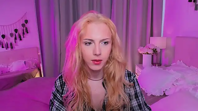 Tiffany  King online show from 05/17/26, 05:38