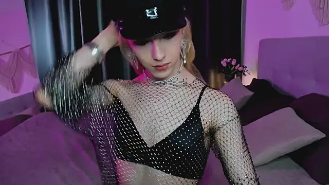 Tiffany  King online show from 05/27/26, 11:07