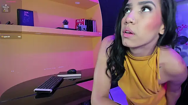 Snapshot of MiaKarsson chatting on 04/01/26, 12:39 MiaKarsson online show from 04/01/26, 12:39