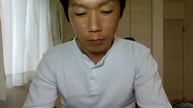 Snapshot of K0U-123 chatting on 05/03/26, 02:28 K0U-123 online show from 05/03/26, 02:28