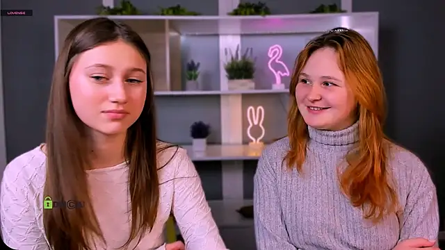 arianaa cat online show from 03/04/26, 07:53