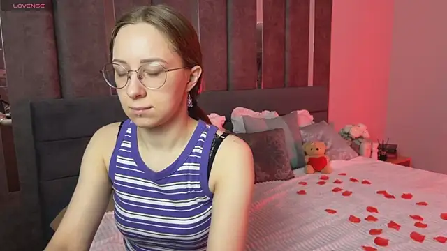 LillAlice online show from 02/10/26, 12:48