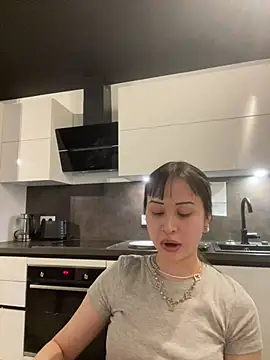 Snapshot of Just-Lilly chatting on 06/23/26, 04:05 Just-Lilly online show from 06/23/26, 04:05
