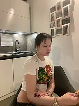 Snapshot of Just-Lilly chatting on 07/10/26, 07:49 Just-Lilly online show from 07/10/26, 07:49