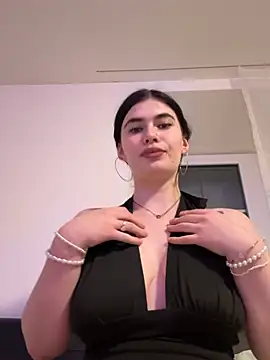 Evie-Moore online show from 02/26/26, 10:53