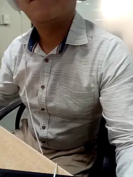 tresporcincoesmimedida online show from 02/03/26, 07:30