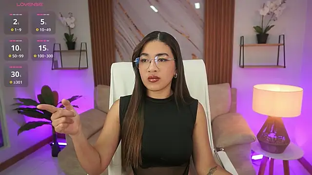 Snapshot of IvyGrabes chatting on 02/23/26, 07:00 IvyGrabes online show from 02/23/26, 07:00