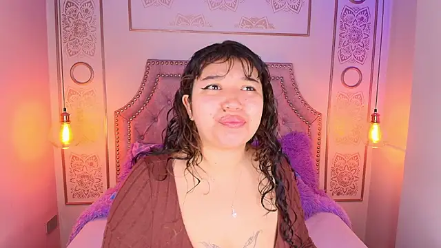 Snapshot of Honny_Blaice_ chatting on 02/16/26, 12:01 Honny Blaice online show from 02/16/26, 12:01