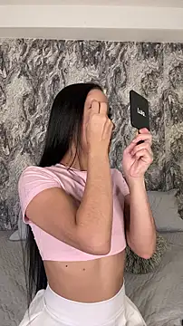 Mialarouse online show from 02/02/26, 10:41