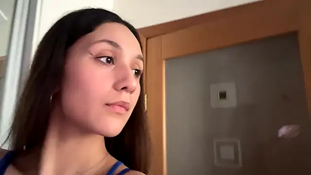 Snapshot of SelinaNoir chatting on 02/21/26, 08:37 SelinaNoir online show from 02/21/26, 08:37