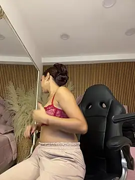 CarolineFyre online show from 05/28/26, 12:46