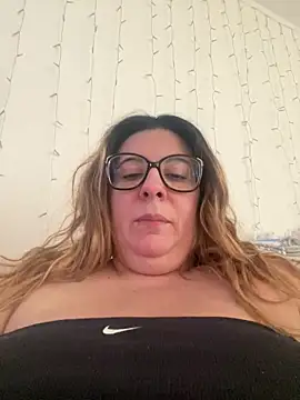 JasmineGlow7 online show from 04/21/26, 01:50