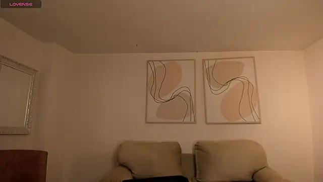 Snapshot of DemiNova chatting on 03/20/26, 10:31 DemiNova online show from 03/20/26, 10:31