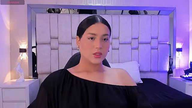 Snapshot of ValeryCooper18 chatting on 02/07/26, 07:39 ValeryCooper18 online show from 02/07/26, 07:39