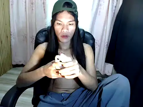 Snapshot of 8inches_tammy chatting on 02/05/26, 03:11 8inches tammy online show from 02/05/26, 03:11