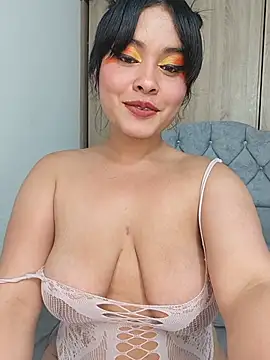 Snapshot of zoe_love18 chatting on 07/12/26, 03:41 zoe love18 online show from 07/12/26, 03:41