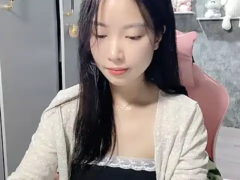 Linne6789 online show from 04/19/26, 05:34