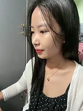 Linne6789 online show from 05/15/26, 03:57