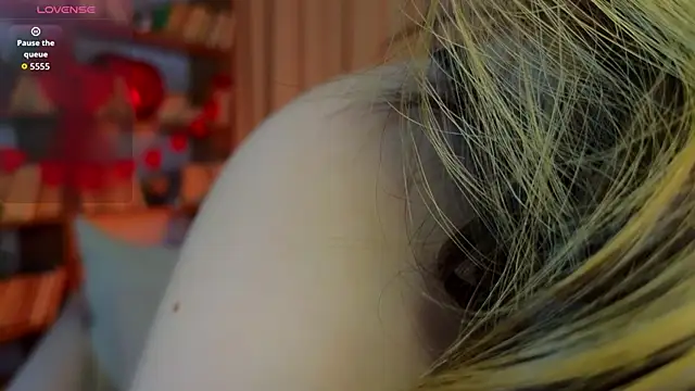 Snapshot of kate__rIna chatting on 02/14/26, 02:08 kate rIna online show from 02/14/26, 02:08